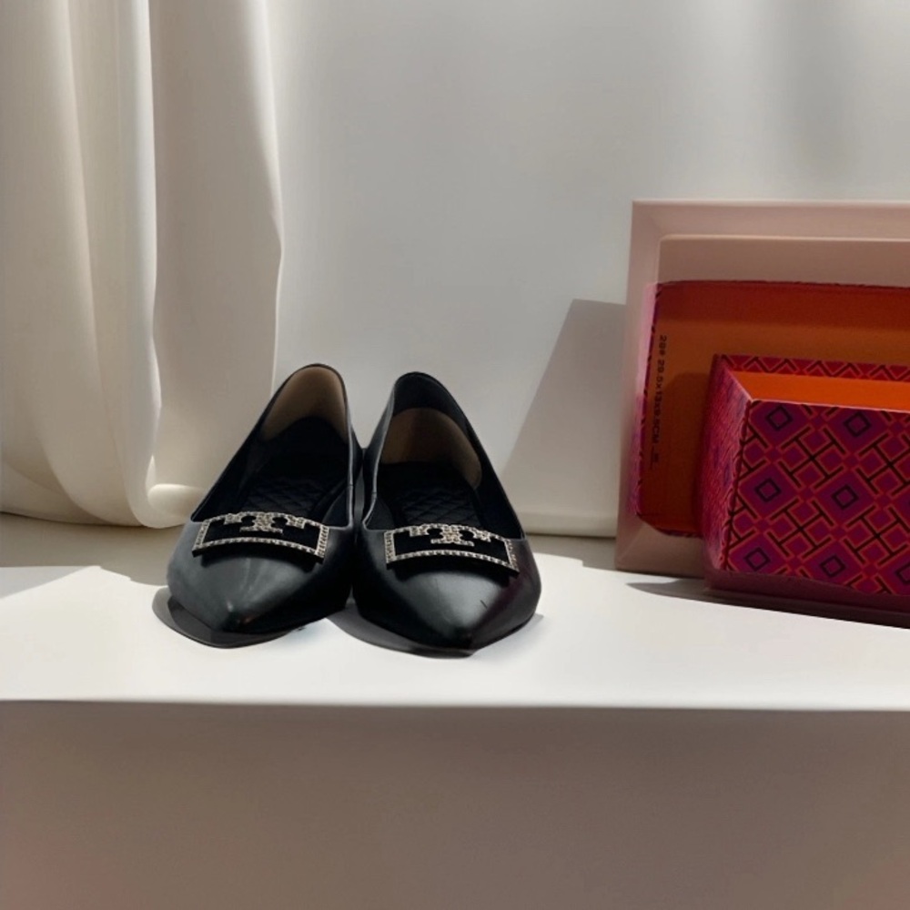 Elegant Black Women's Flats